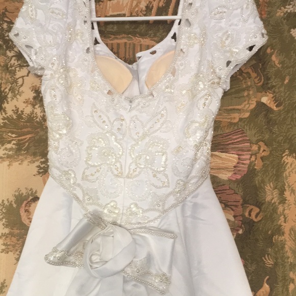 Eden bridals handmade beads very elegant38 beast , 32 waist , 77 inches long - Picture 9 of 14